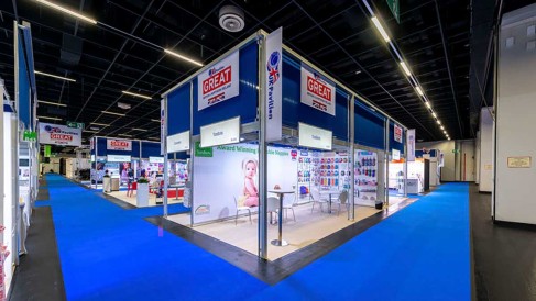 foto1_gruppenstände_kundj